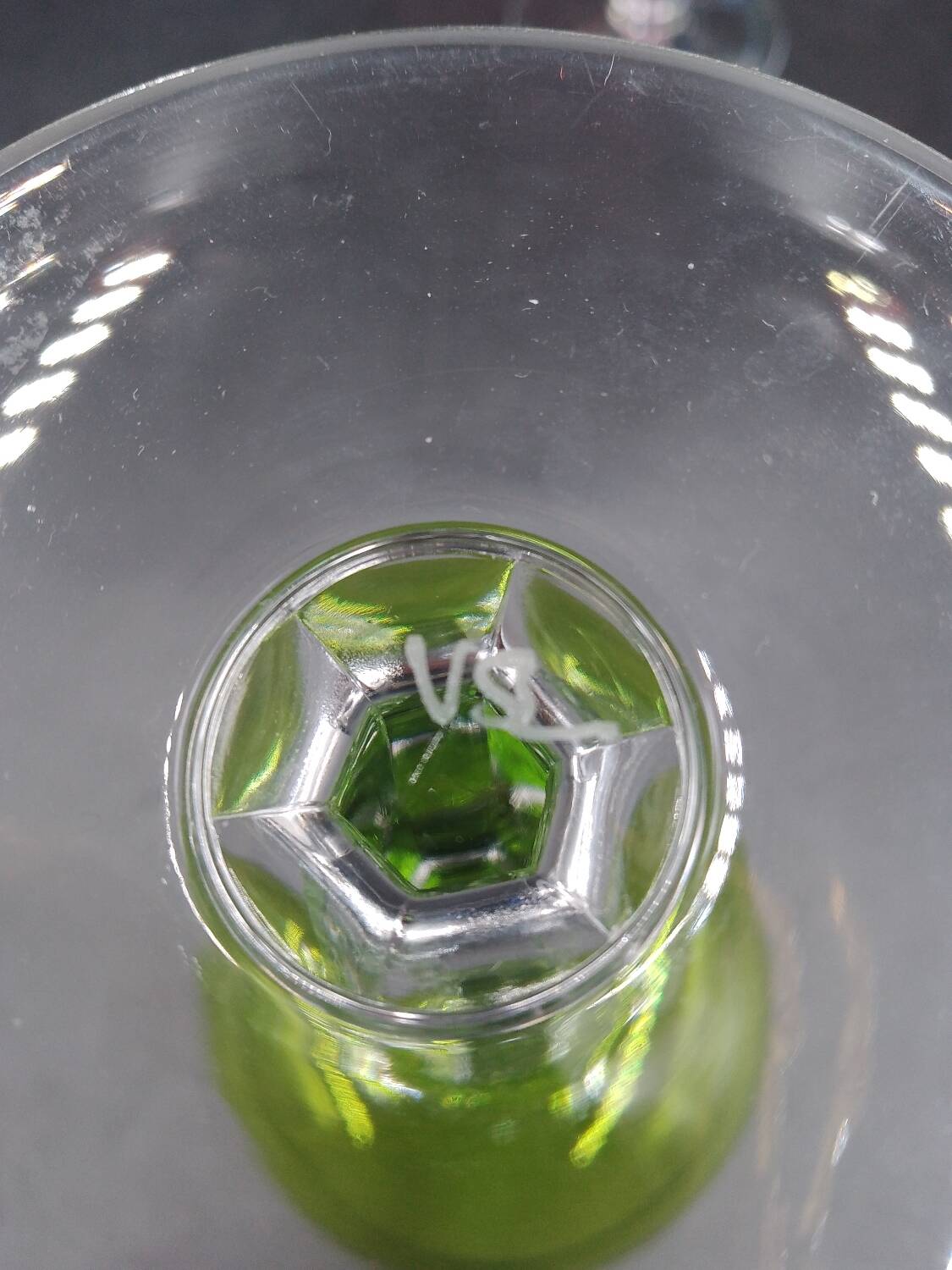 Set of 8 Roemer wine glasses in colored crystal Val Saint Lambert Mod "Saumur"