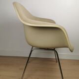 Dax armchair by Charles & Ray Eames, Herman Miller
