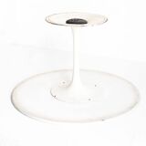 Vintage round table with tulip foot by Maurice Burke for Arkana. Aluminum + lacquered wood. United Kingdom, 60