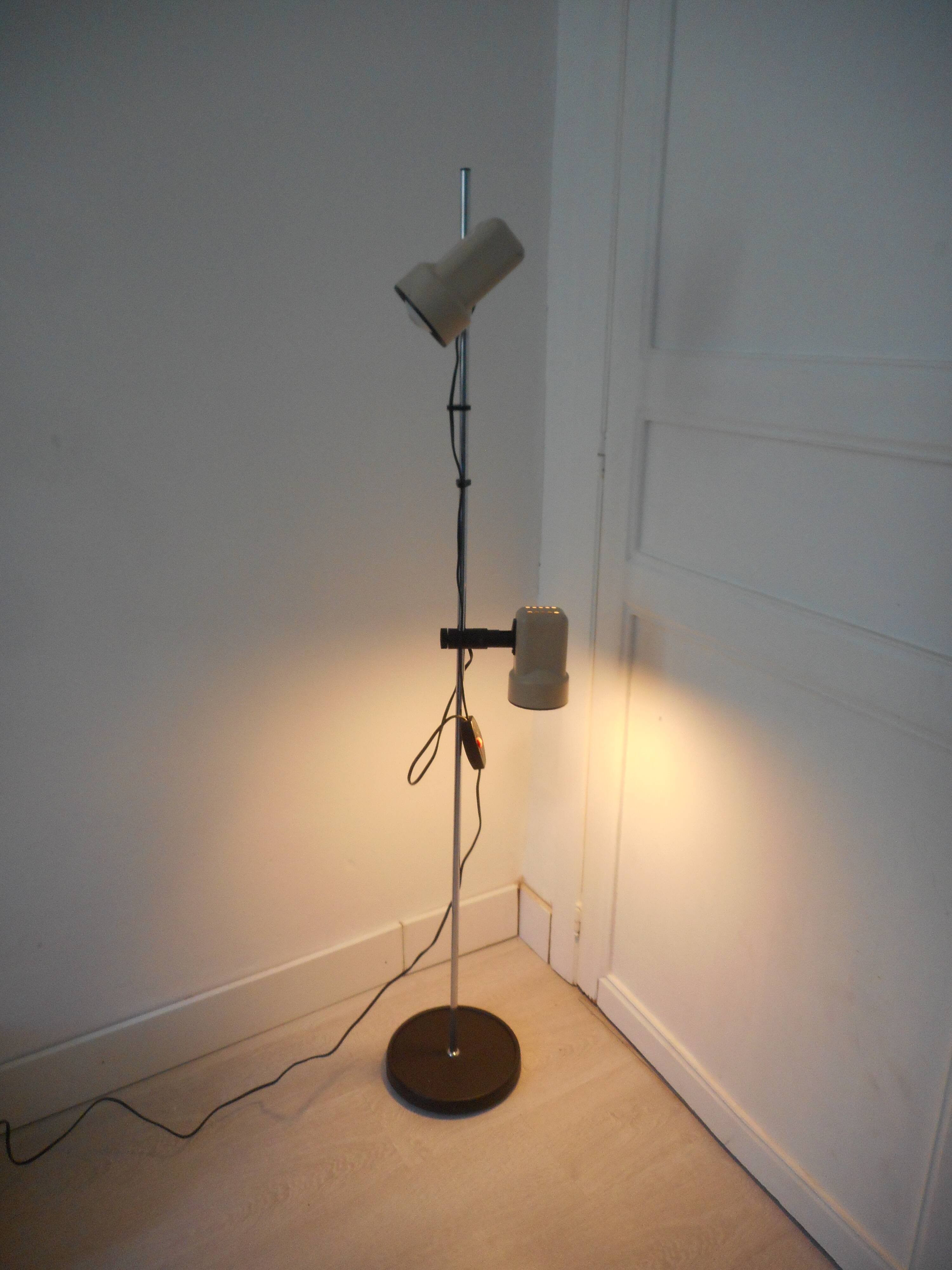 Vintage lamppost spot