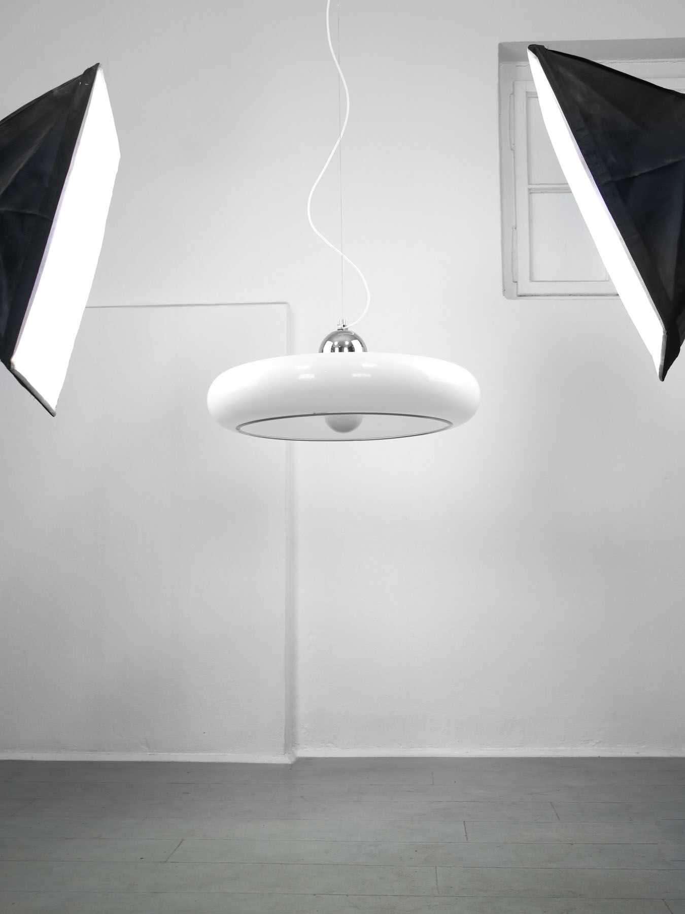 Pendant space-age Guzzini lamp, 70s