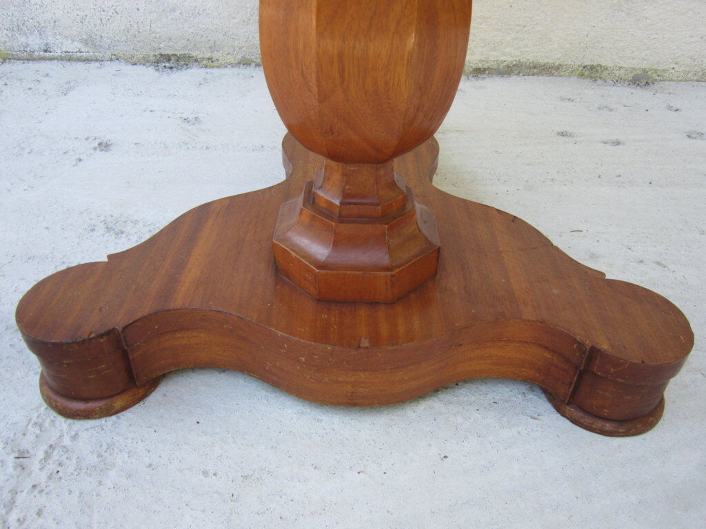 Art Deco period pedestal table