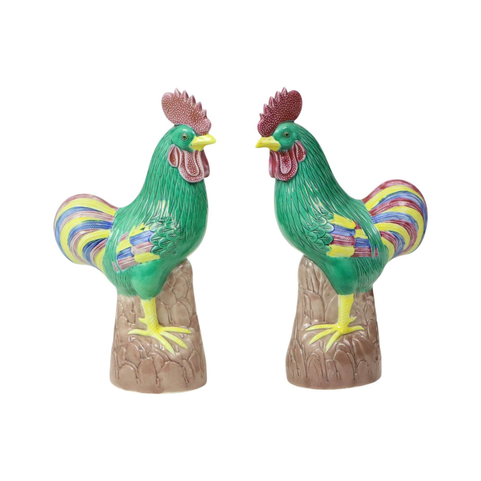 Paire de coqs polychromes émaillés en porcelaine chinoise 34 cm