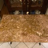 Pink marble bistrot table