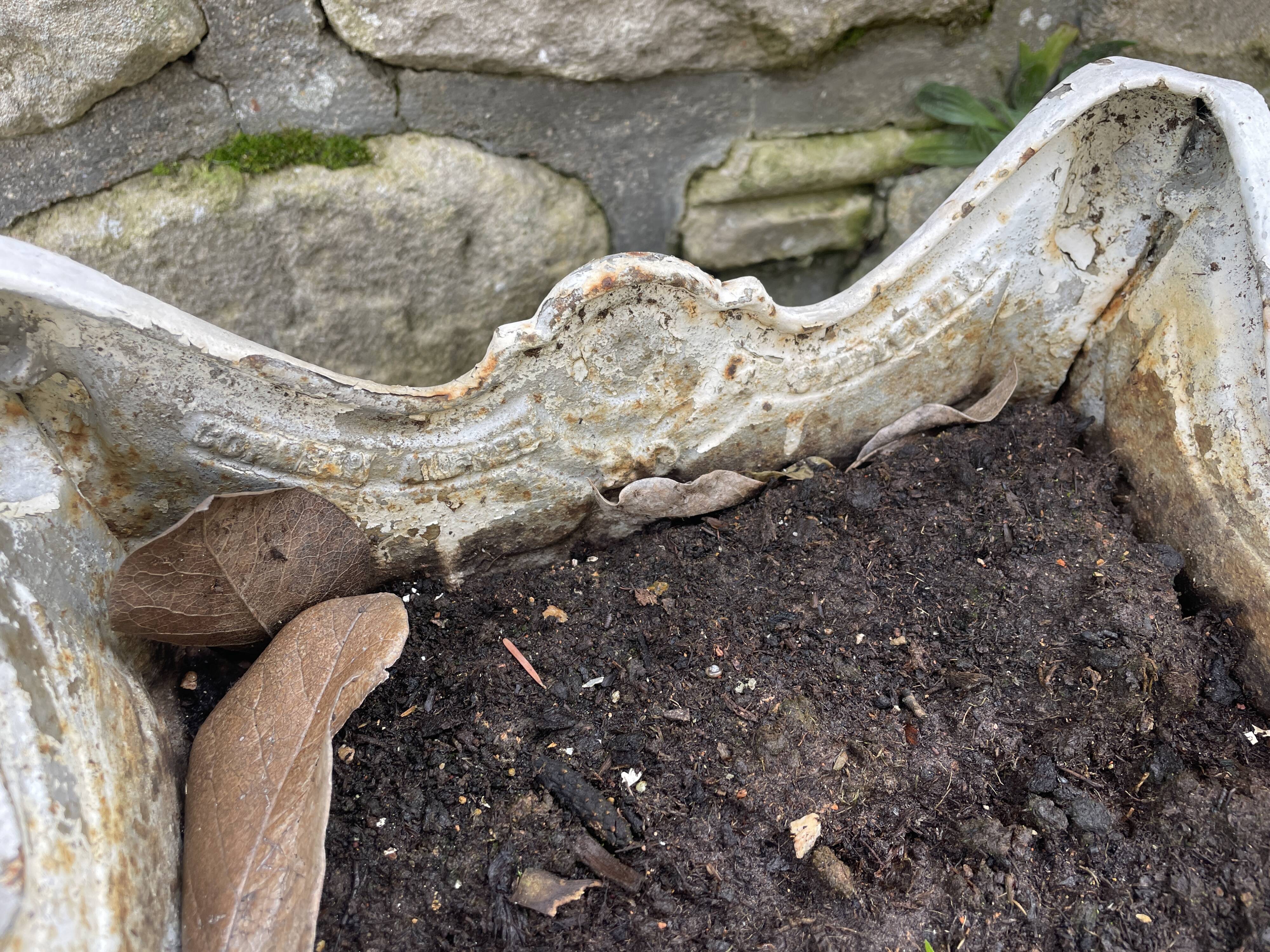 Pair of cast iron planters. Alfred Corneau Charleville around 1900