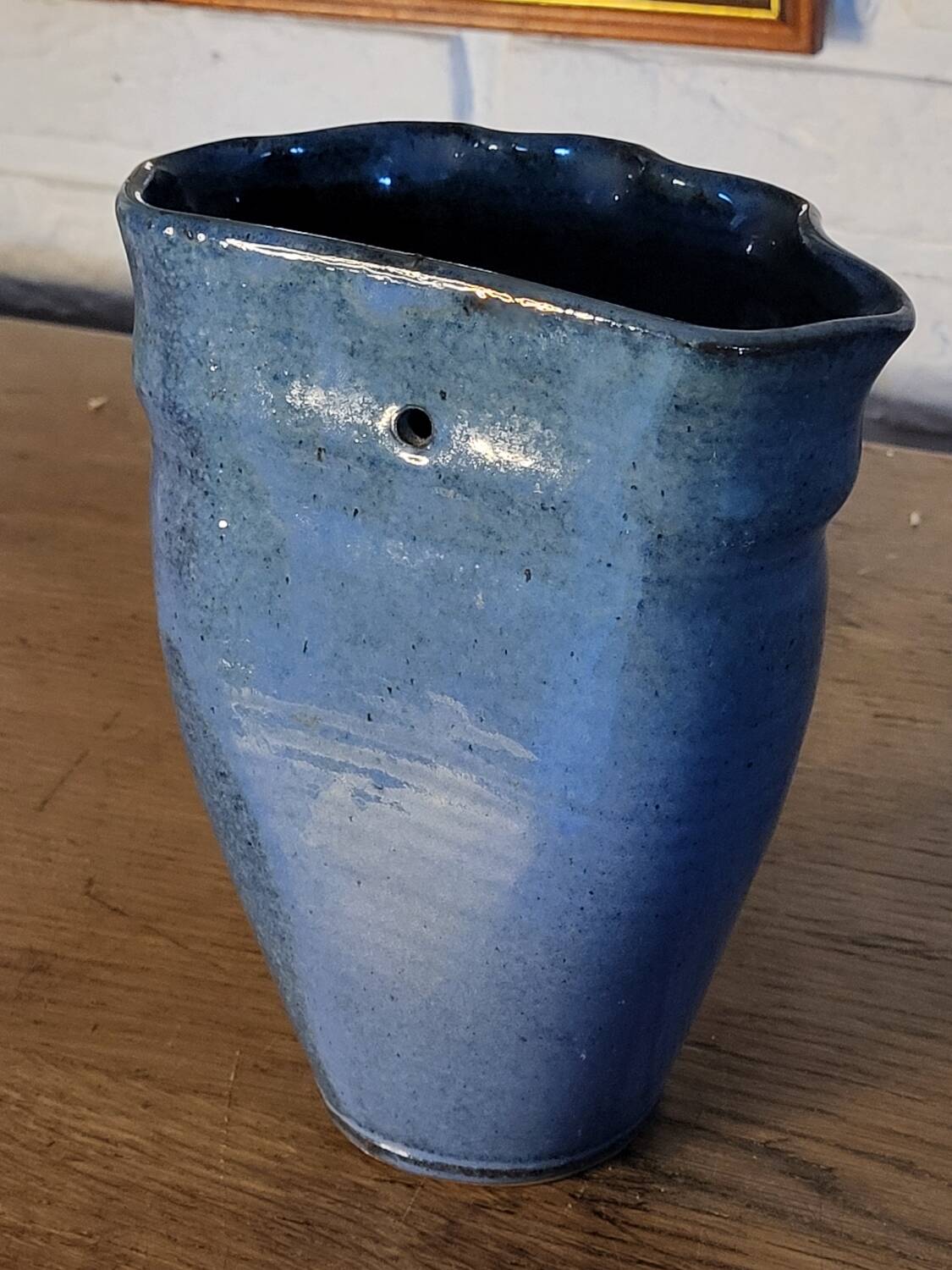 Stoneware cache pot