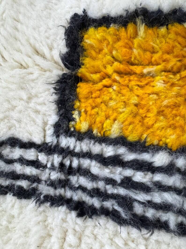 Colorful Beni Mrirt rug size 200 x 300 cm