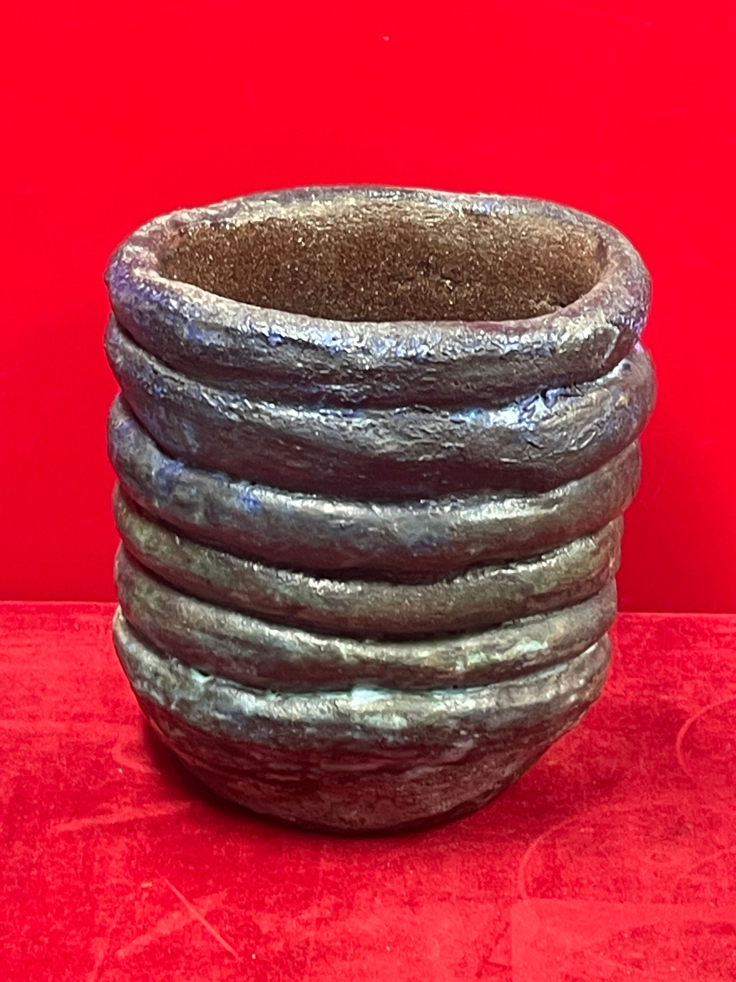 Vase en céramique signée Lionnet