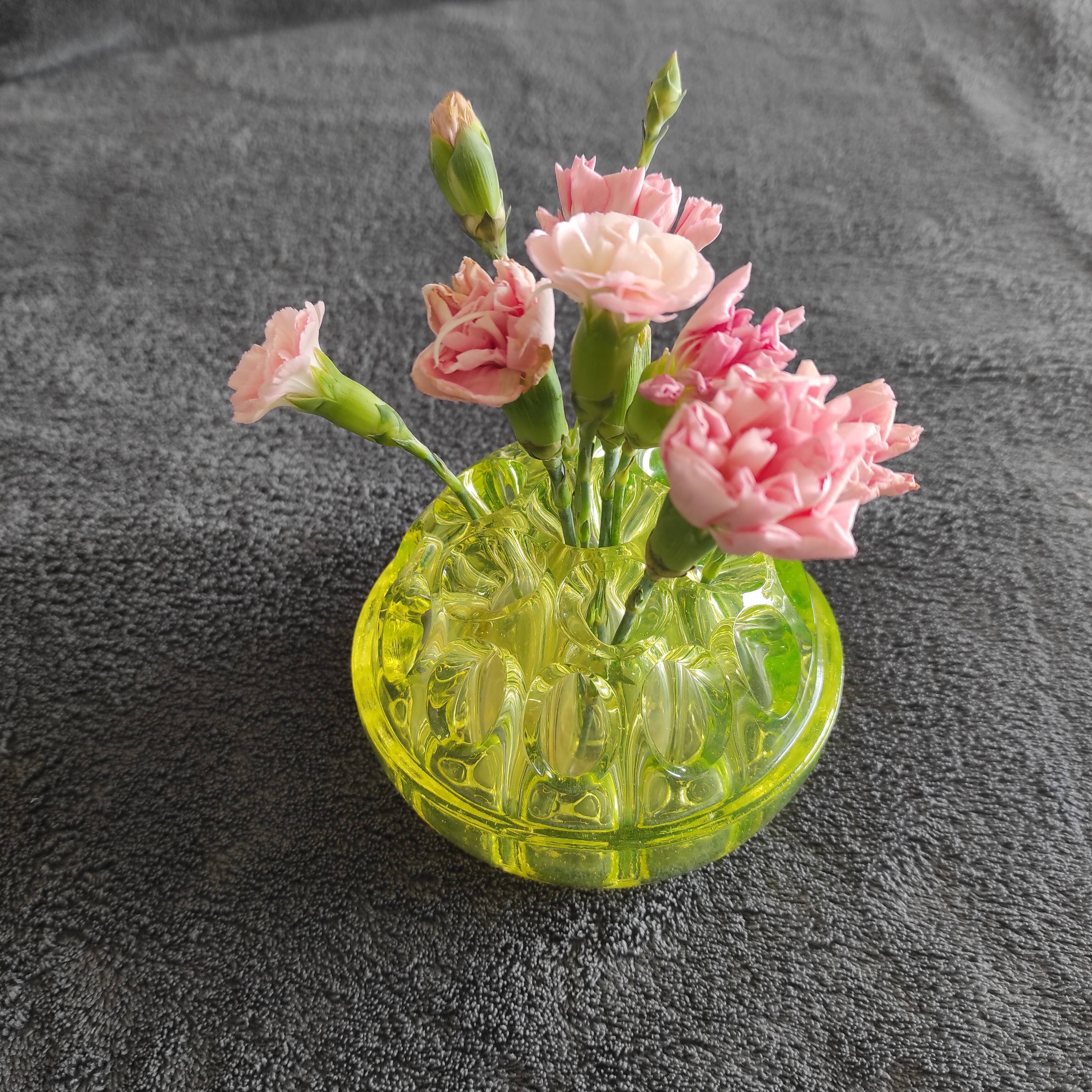 Glass flower spade uralin 1960s