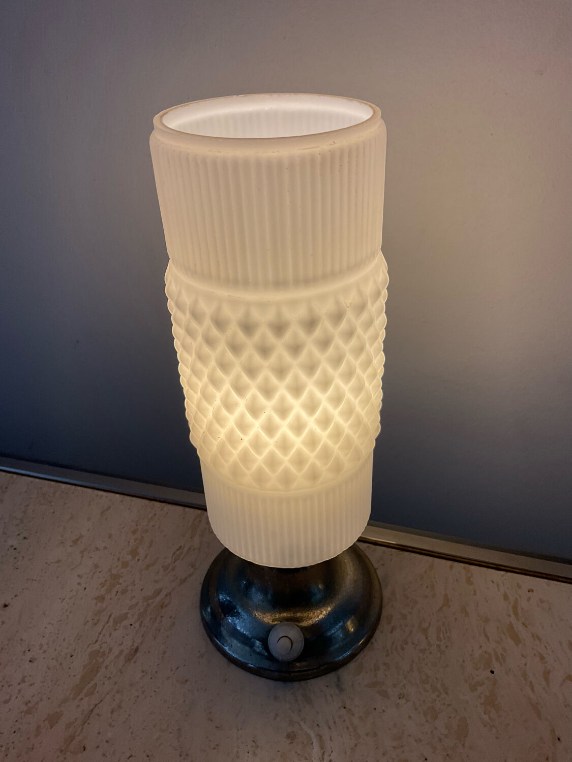 Vintage lamp in opaline and metal from the 50s