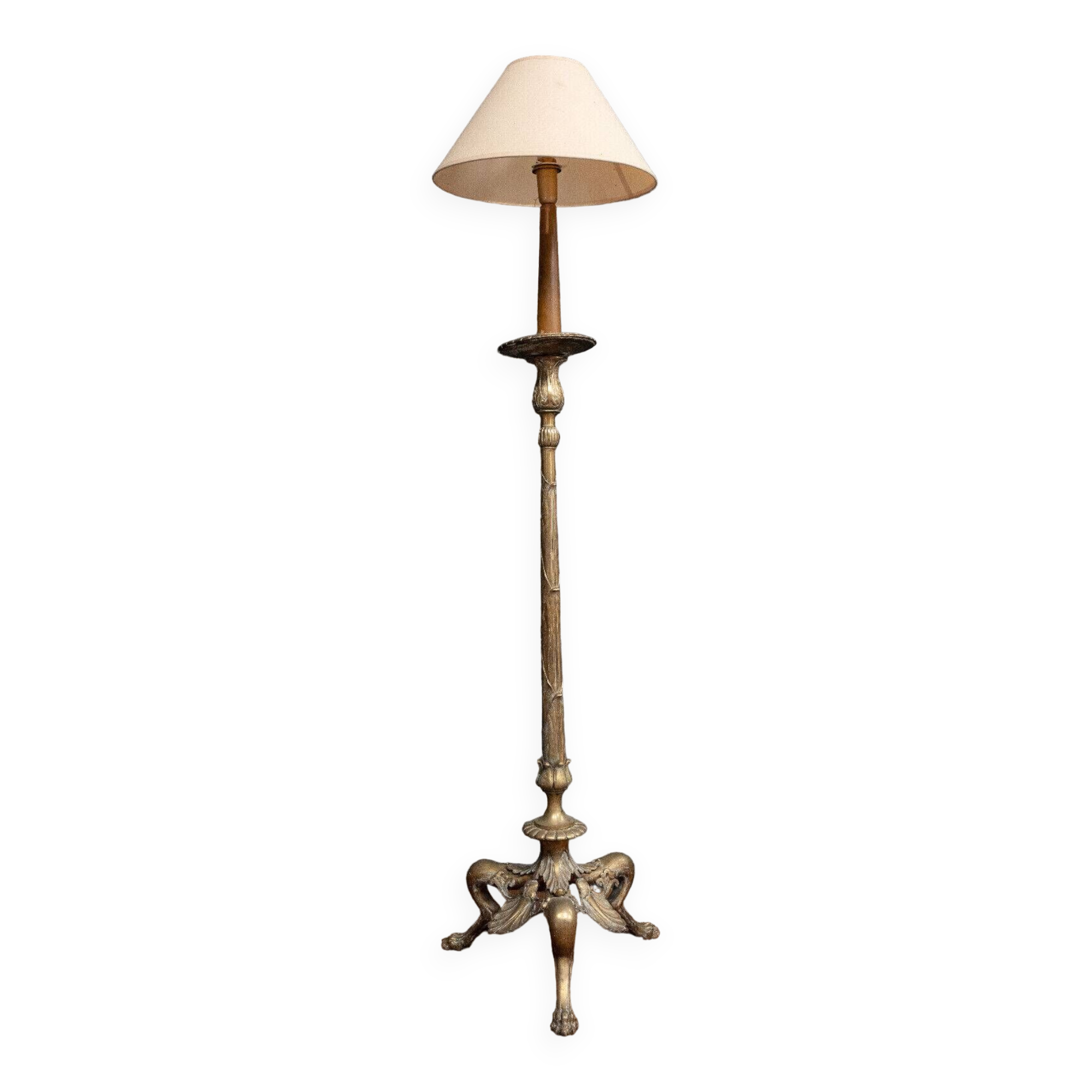 Lampadaire en bronze doré Napoléon III pieds griffes décor de feuillage