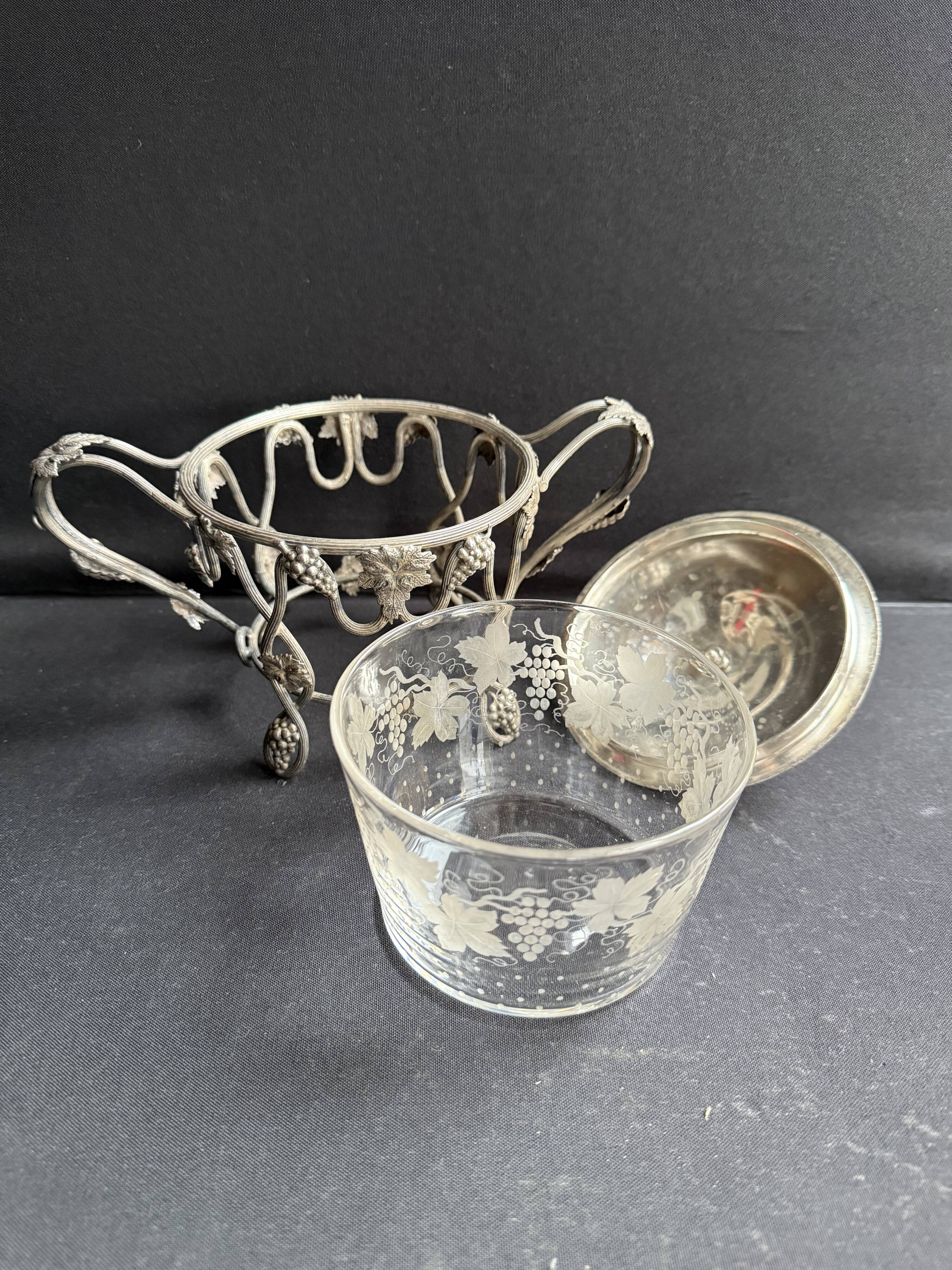 Sugar bowl/Candy bowl – Engraved crystal and silver metal
