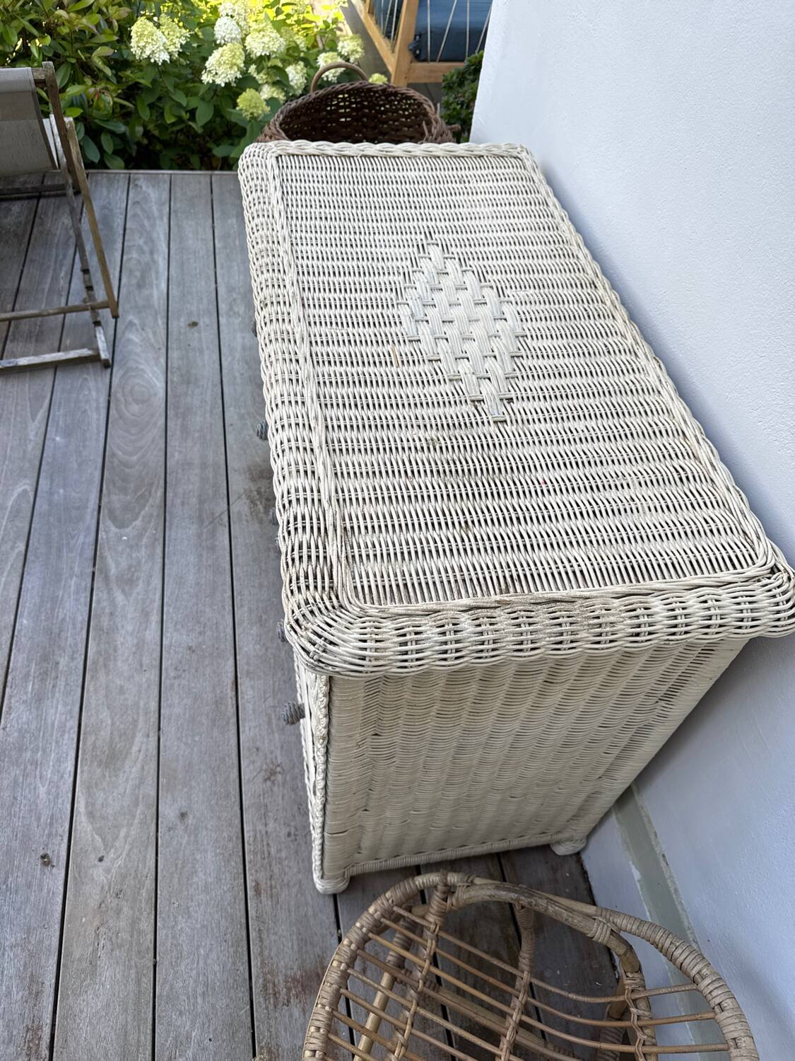 Woven chest of drawers