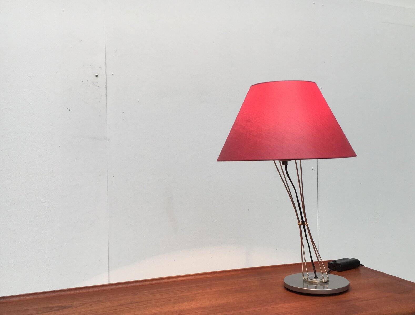 Contemporary table lamp Liz by Yaacov Kaufmann for Lumina