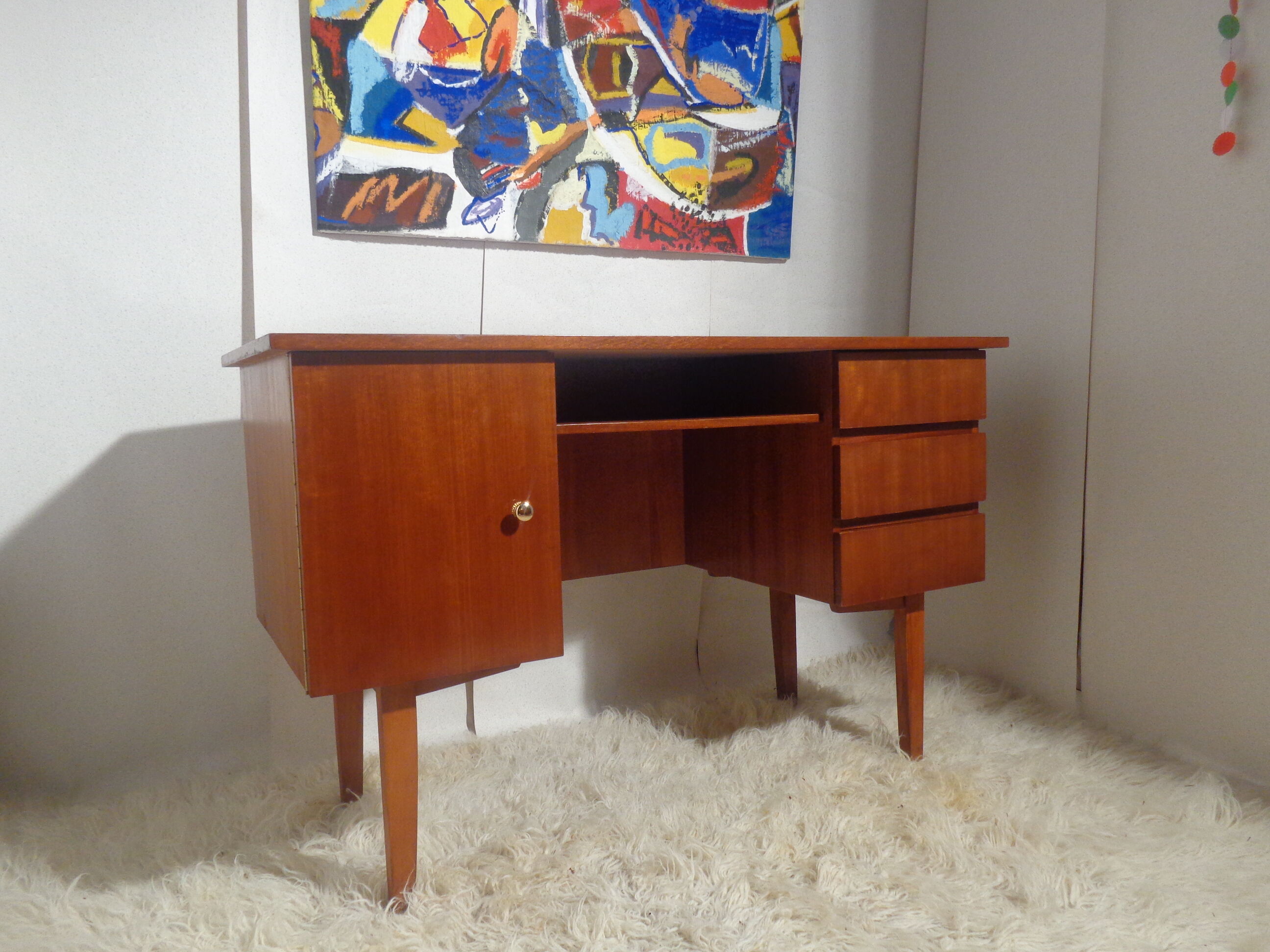 Desk of the 1960s vintage teak