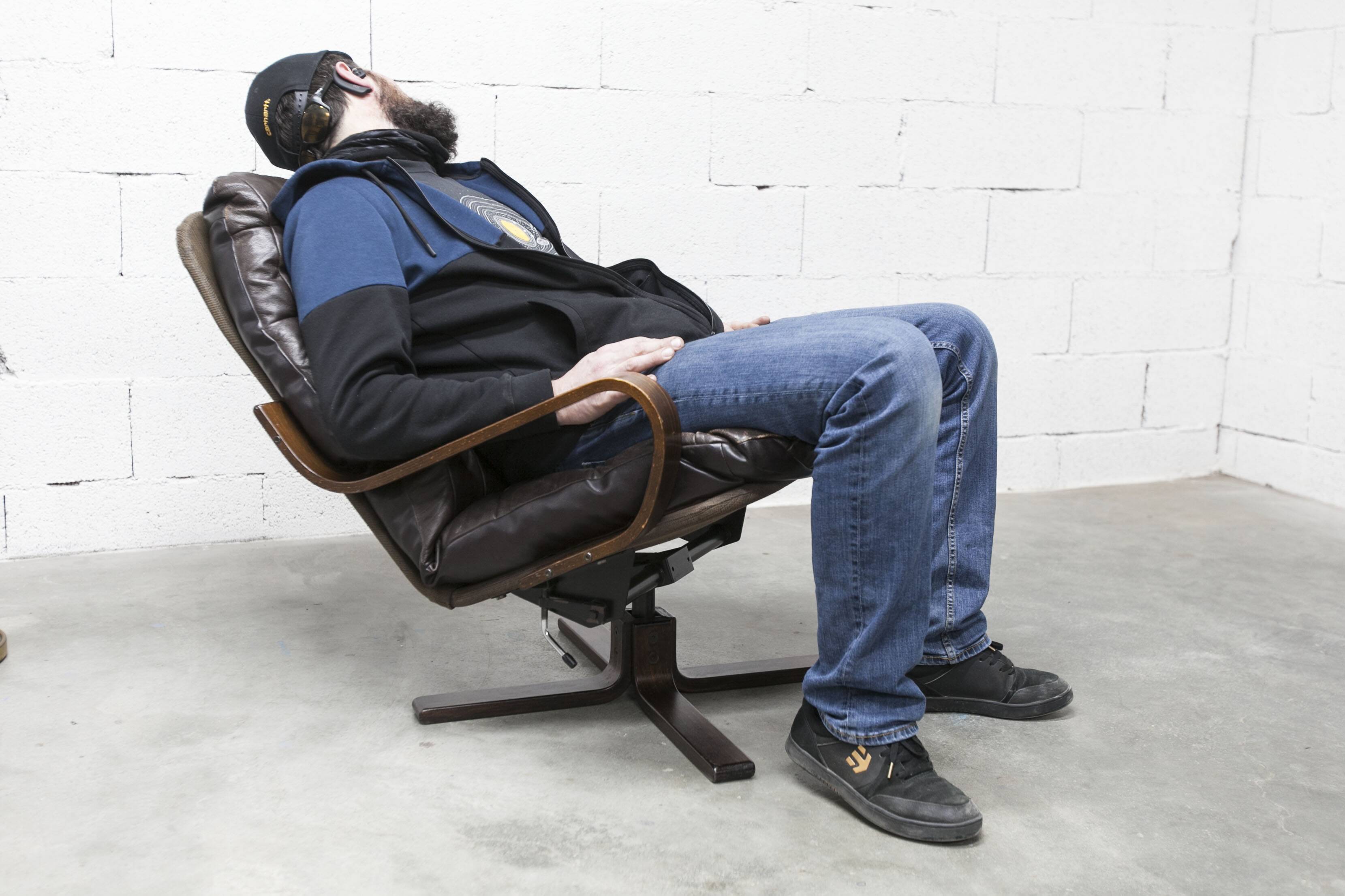 Scandinavian armchair 1970 curved laminated wood leather seat