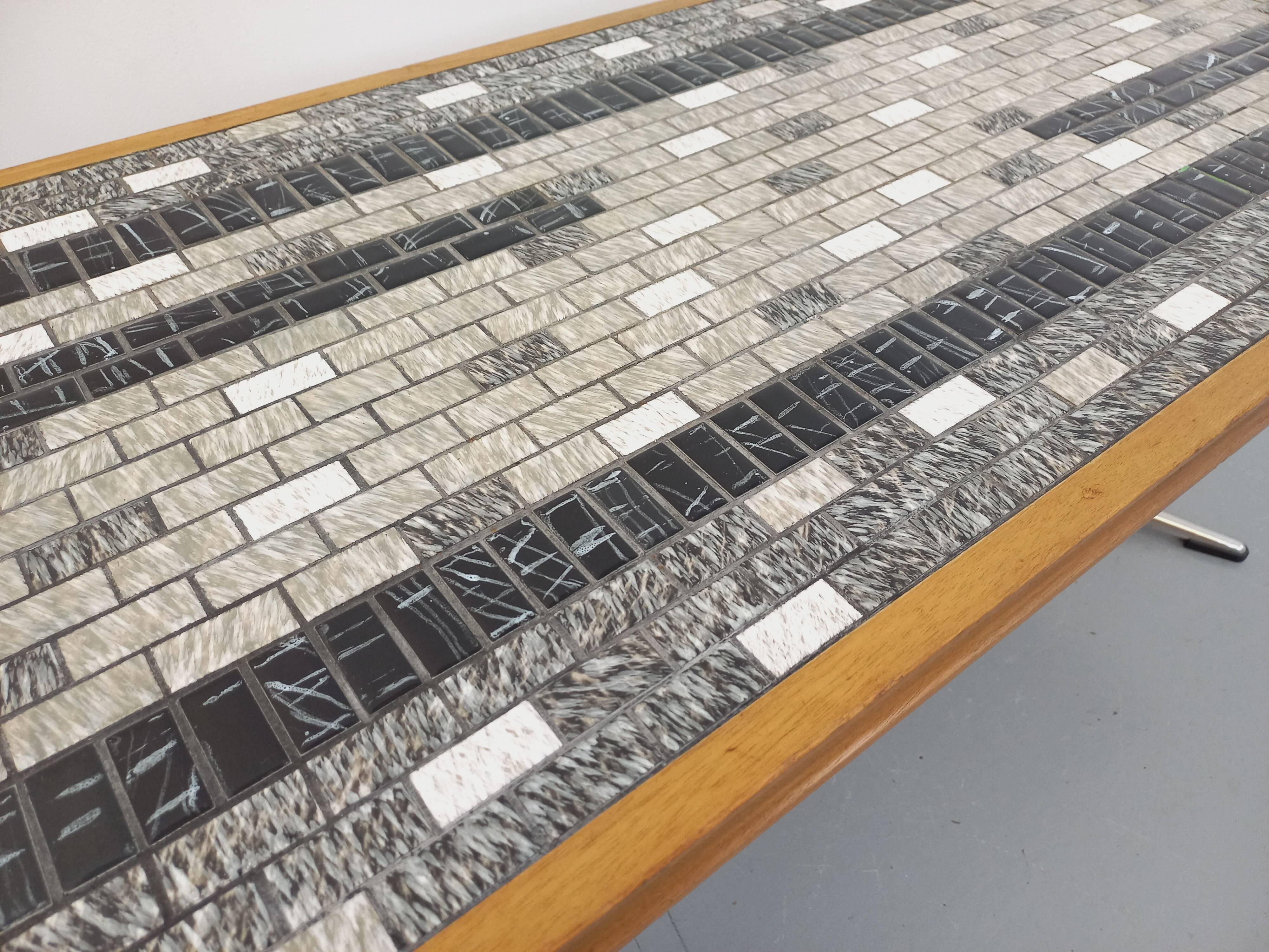 Vintage coffee table from the 60s and 70s in ceramic, wood and metal