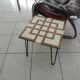 Table d'appoint en noyer américain et érable moucheté blanchi