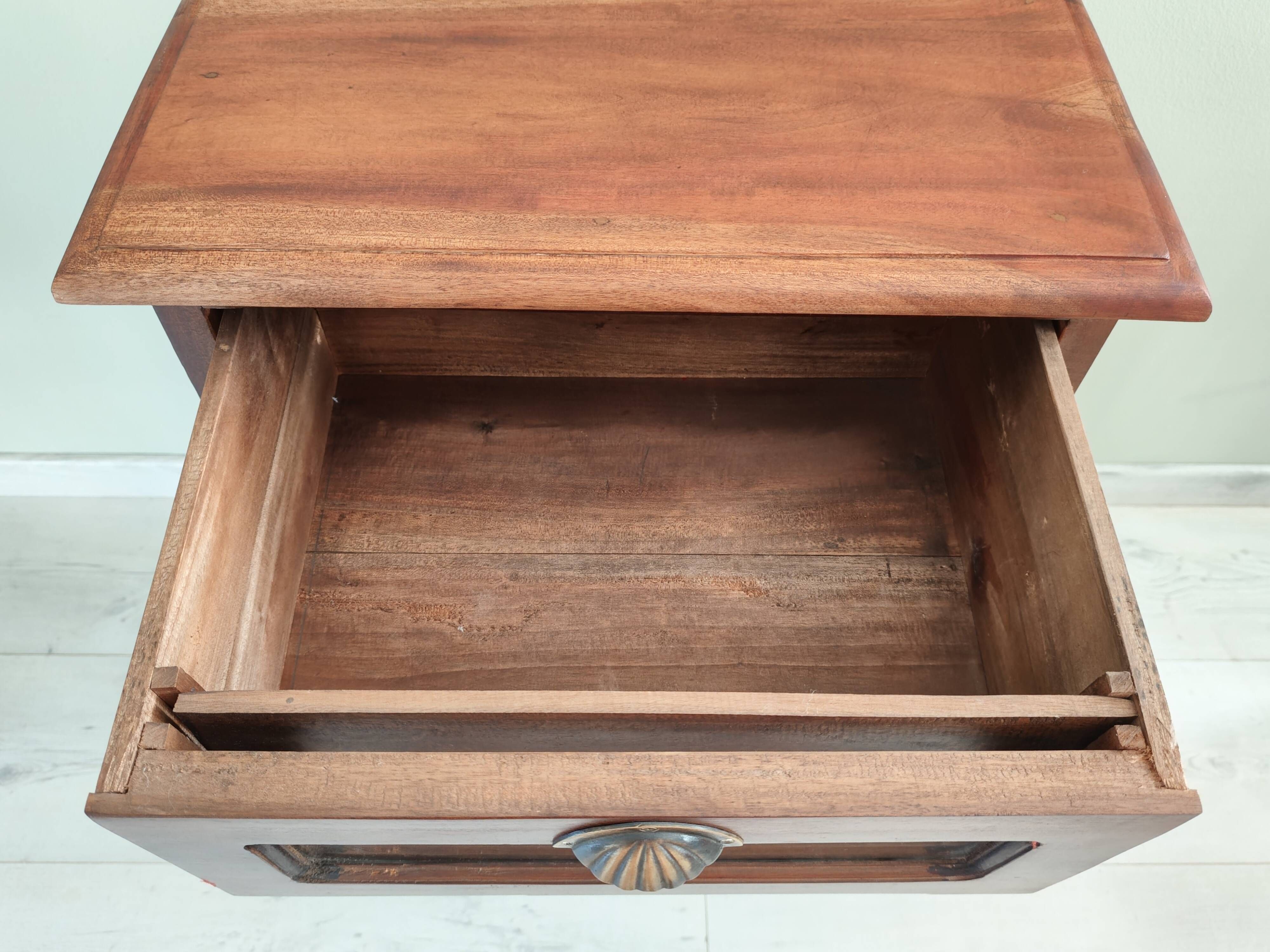 Meuble en bois ancien a 3 tiroirs esprit brocante chic