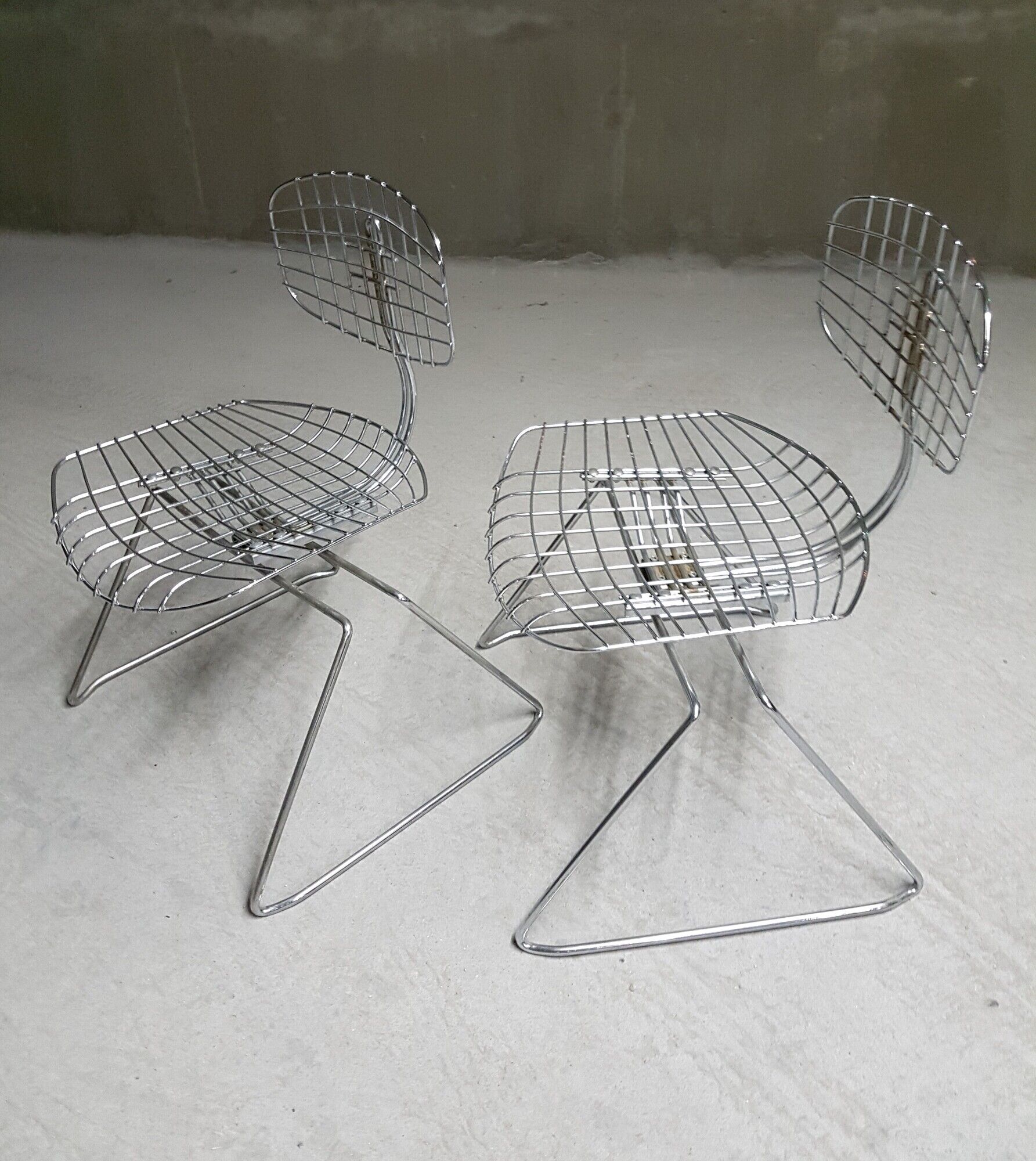 Chair "Beaubourg" of the 1970s by designer Michel Cadestin