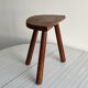Tabouret tripode bois verni ancien