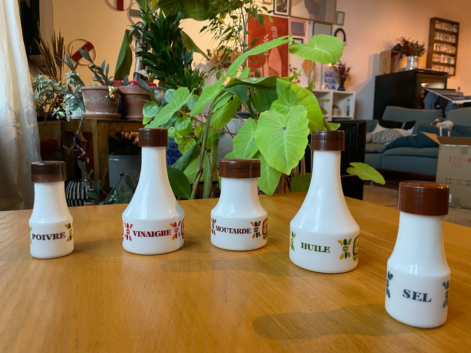 Set of 70s "mobil" pots
