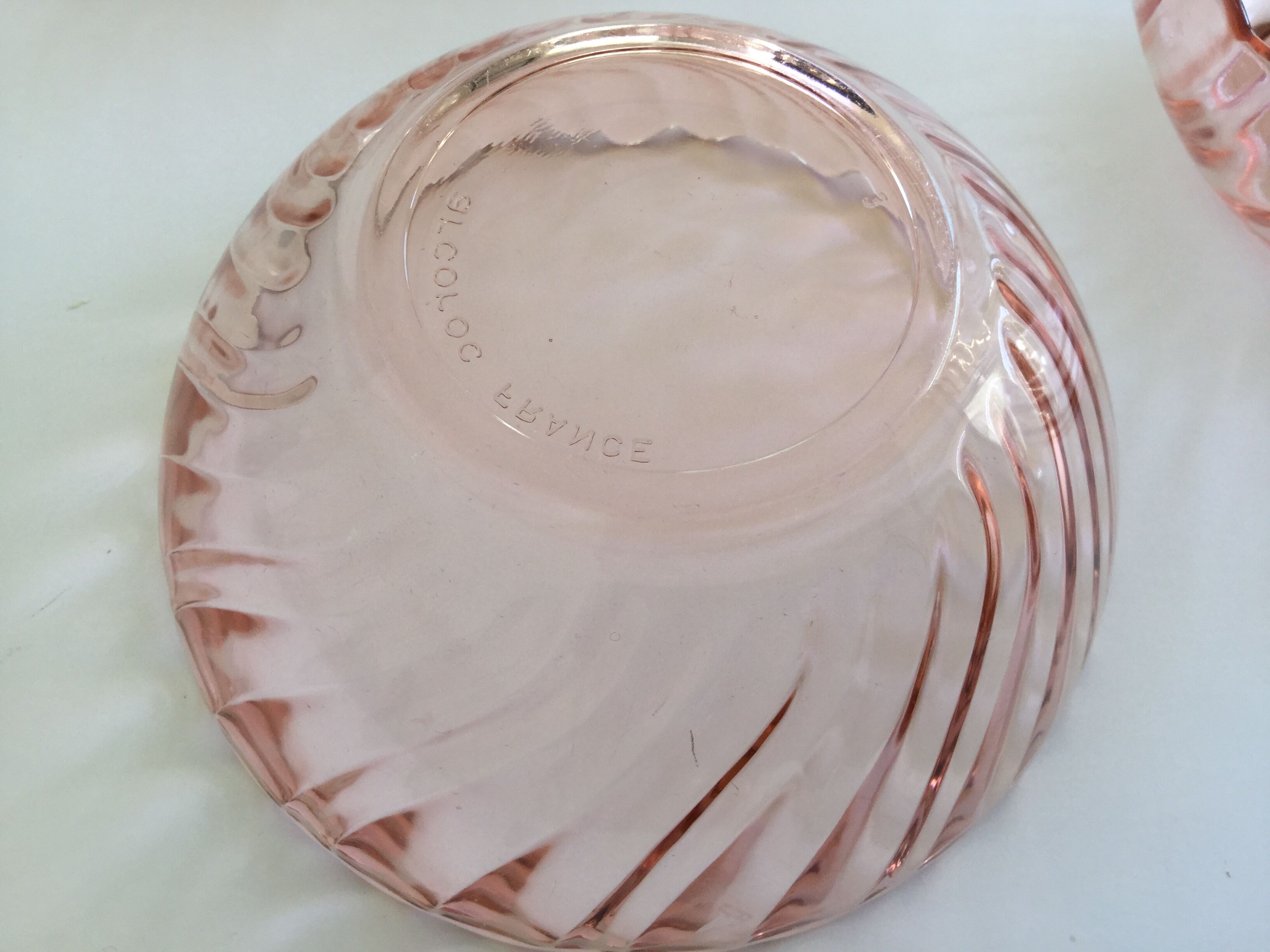 Lot of 4 pink glass cups