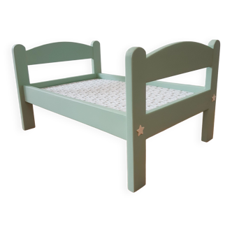 Cactus green doll bed