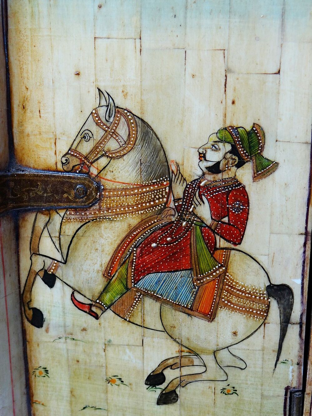 Mirror window Rajasthan in hand-painted bone decor with an ancient horseman from the early 20th century.