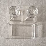 Servant with vinegar and oil