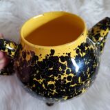 Théière moucheté noire et jaune