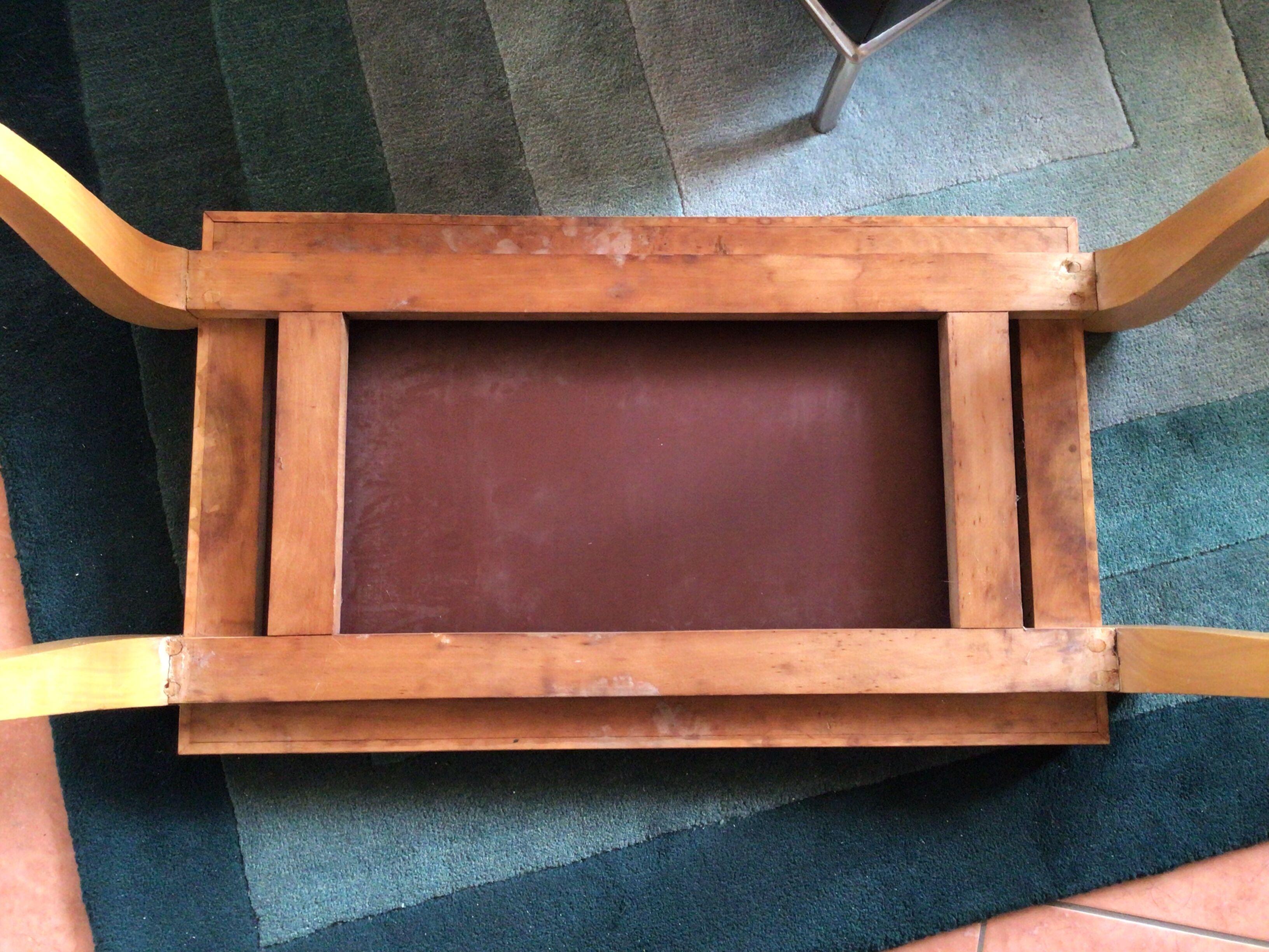 Table basse miroir art déco pieds effilés