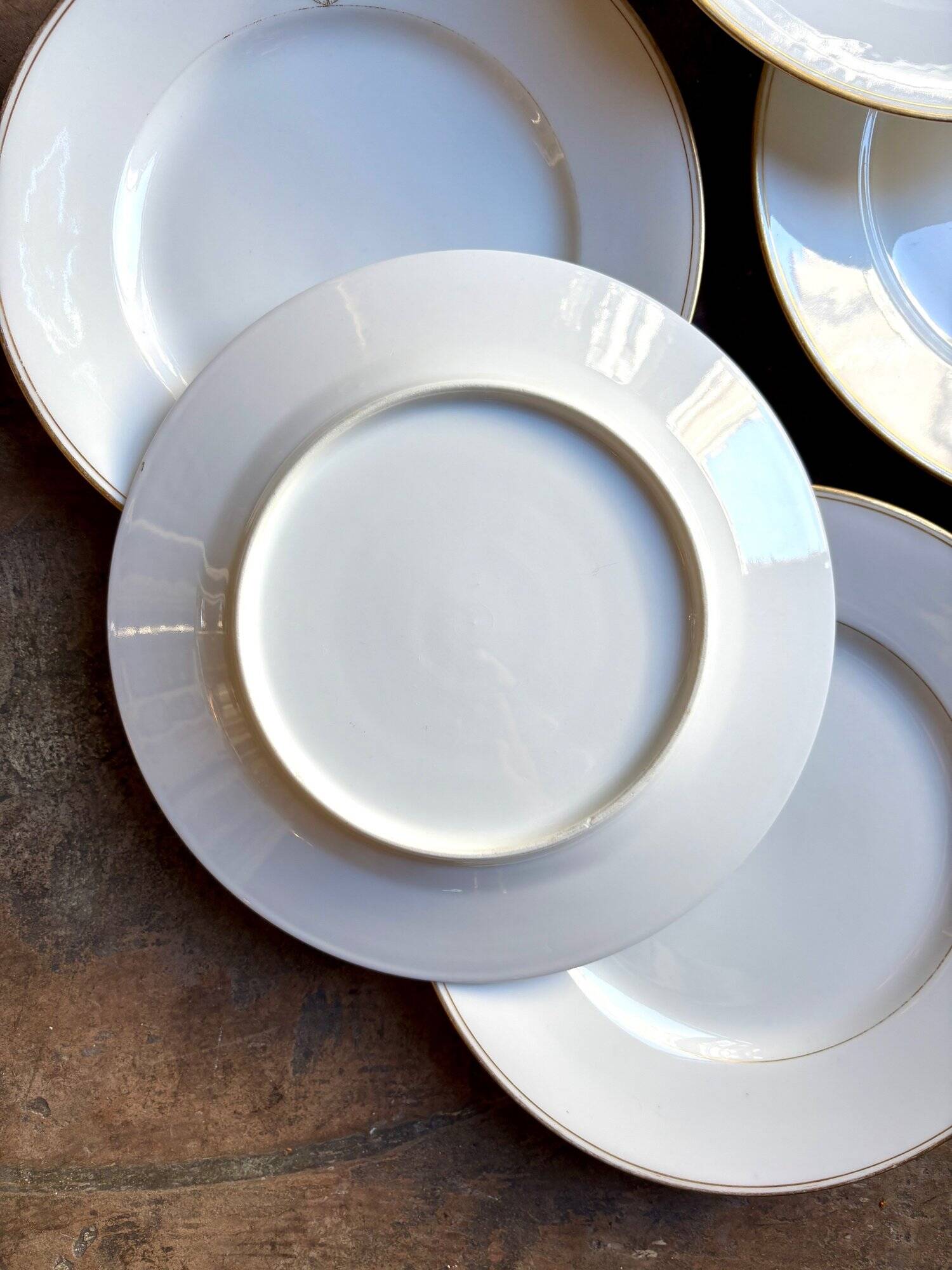 6 assiettes à dessert en porcelaine de Paris monogrammées