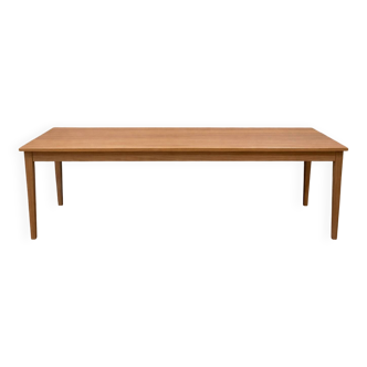 Large dining table – minimalist rustic style