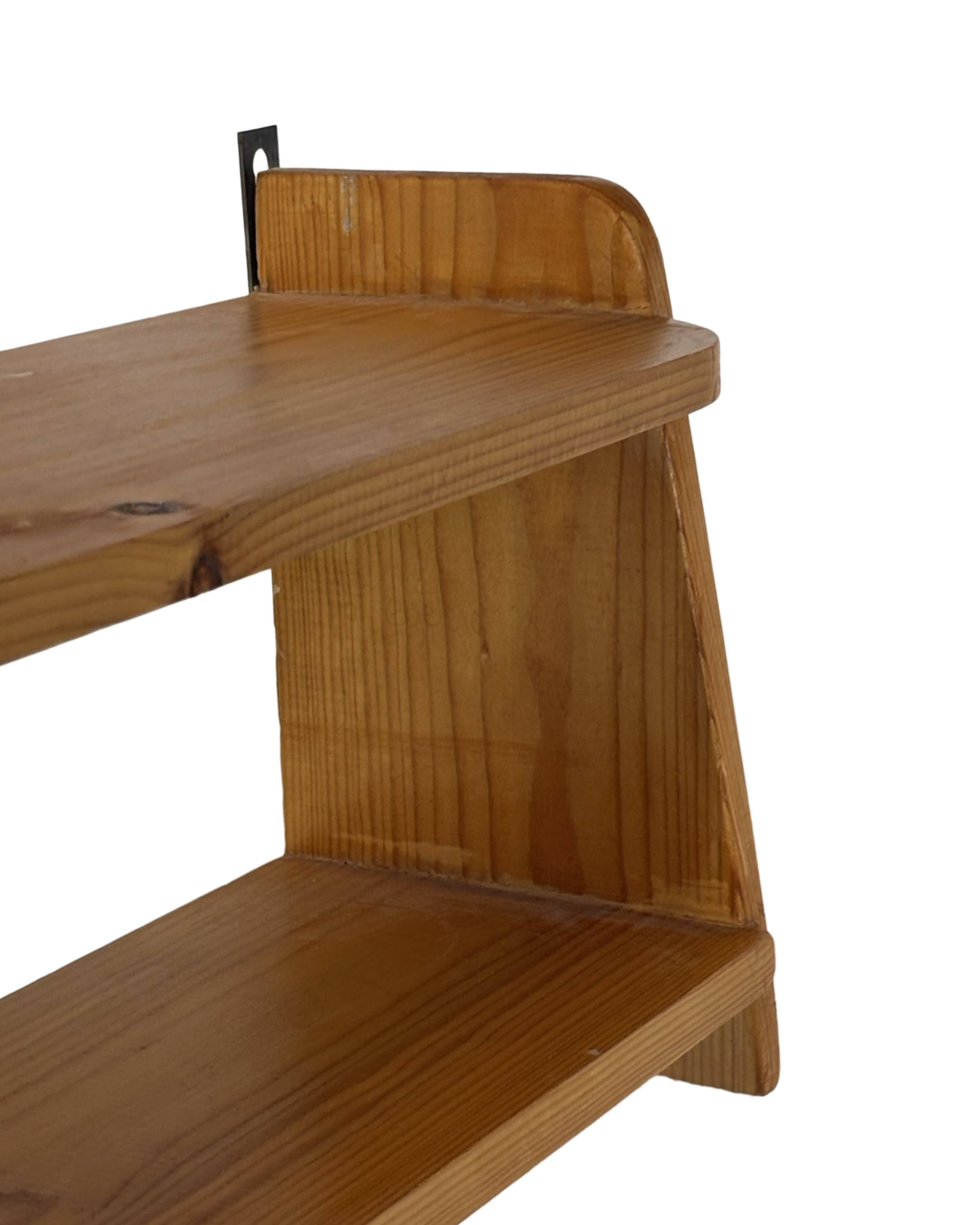 Vintage wooden wall shelve rack in pinewood minimalist design