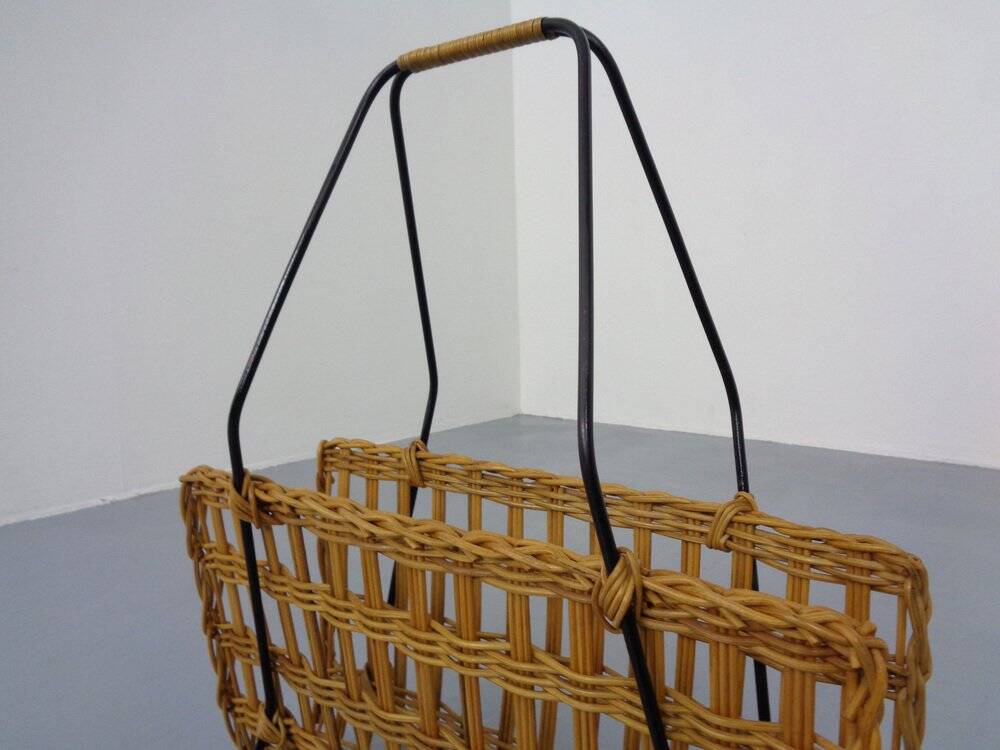 Magazine rack in filigree rattan and steel, 1960s