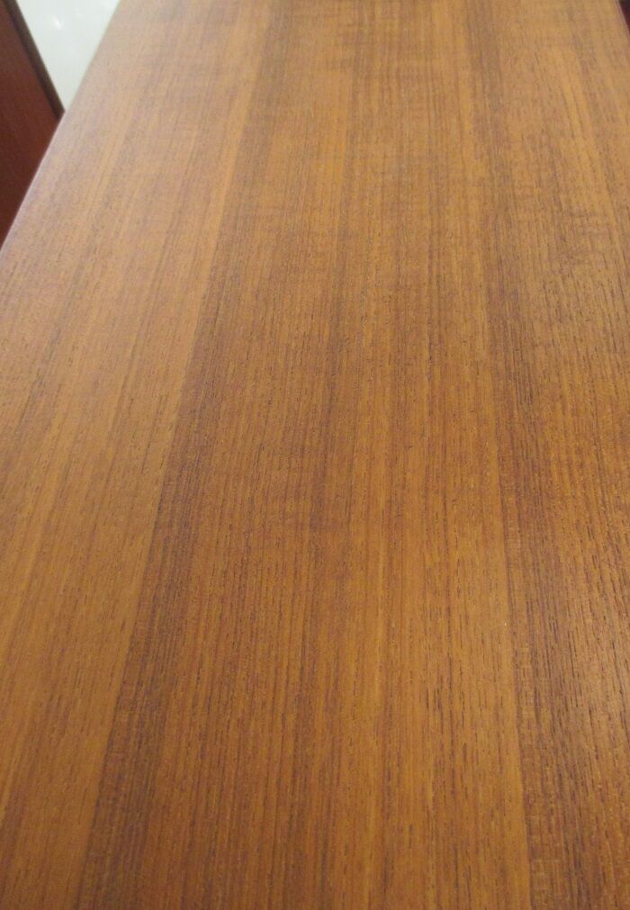 Buffet in teak doors sliding