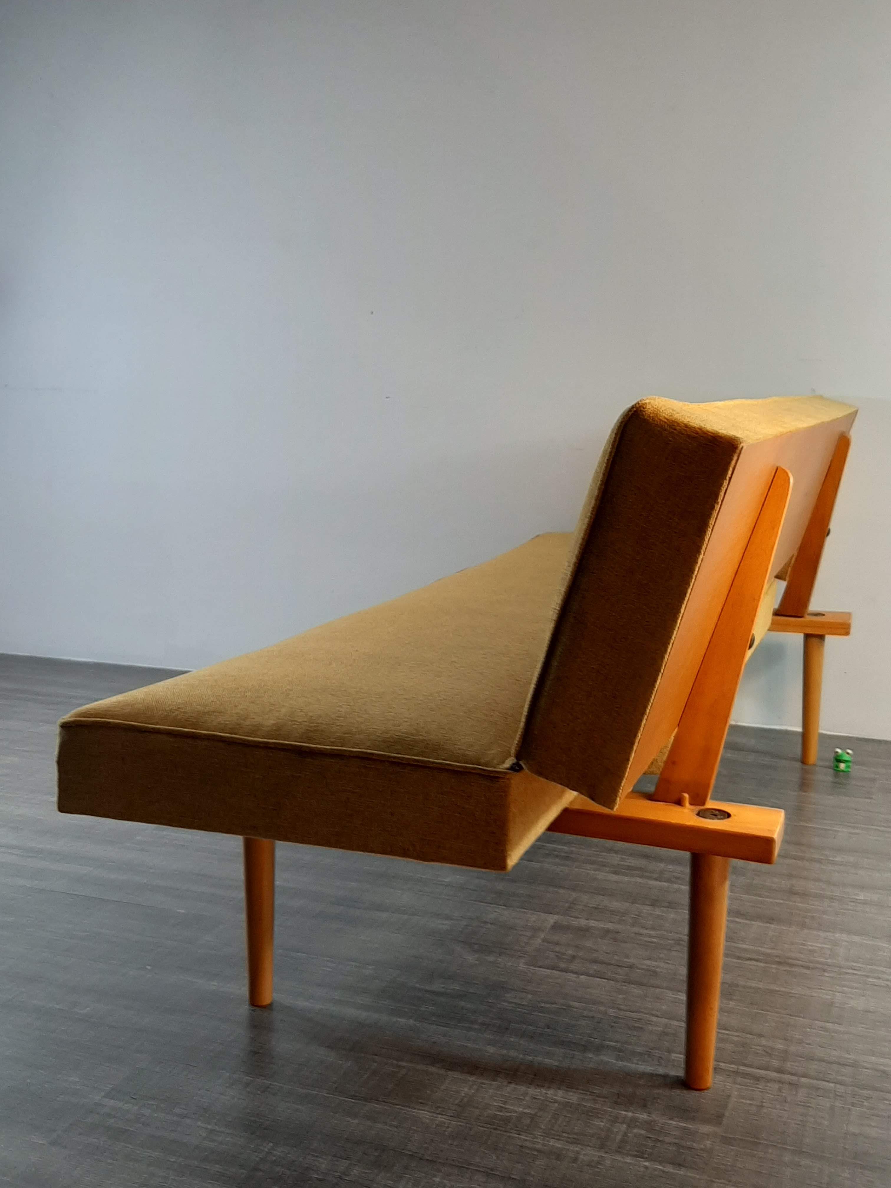 Daybed sofa by Miroslav Navratil, Czech Mid-Century 1960s