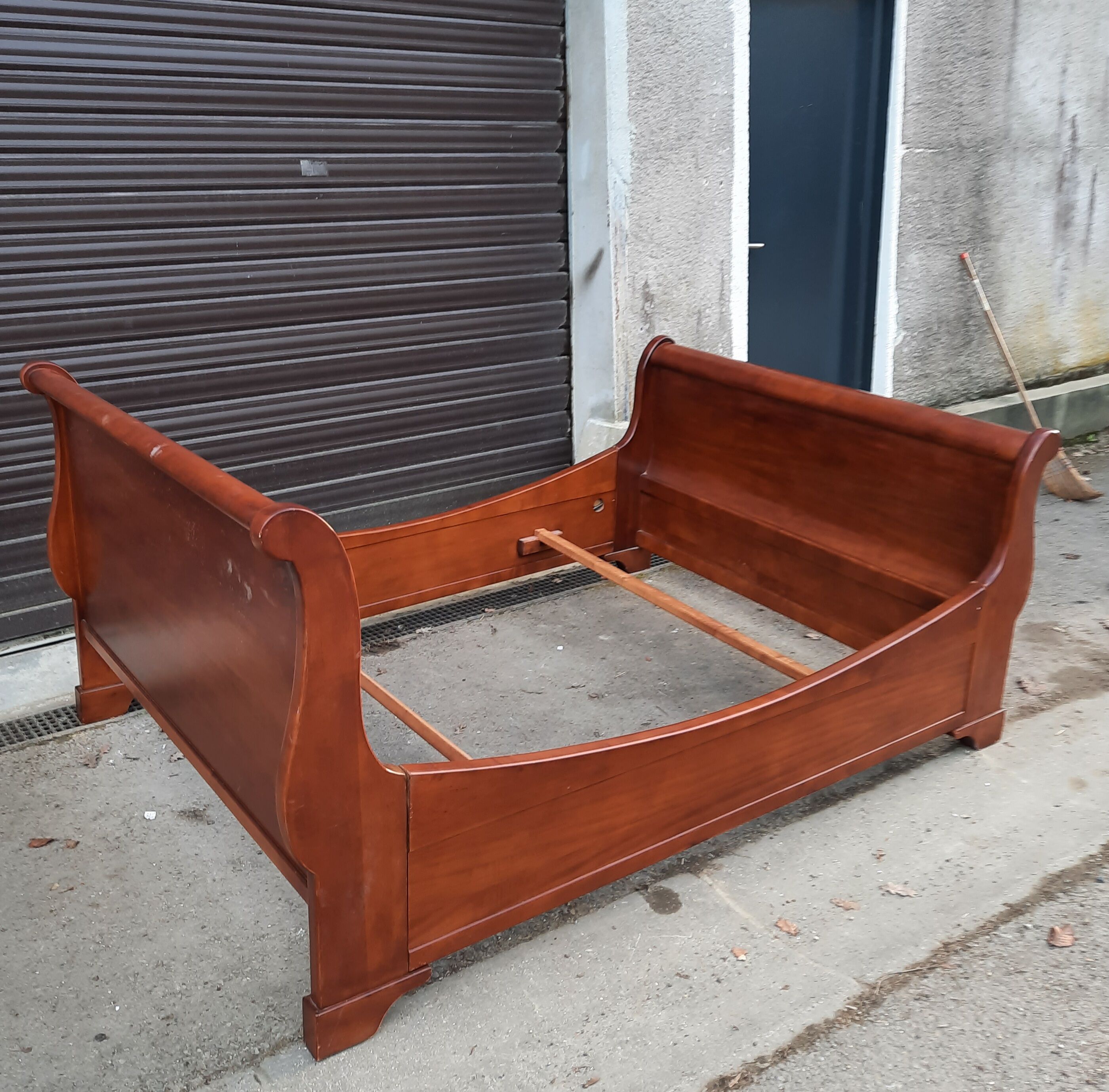 Cherry wood bed wood