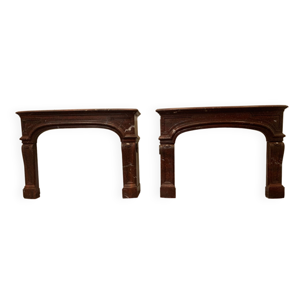 Paire de Cheminées de style Louis XIV en marbre rouge griotte . XIX siècle .