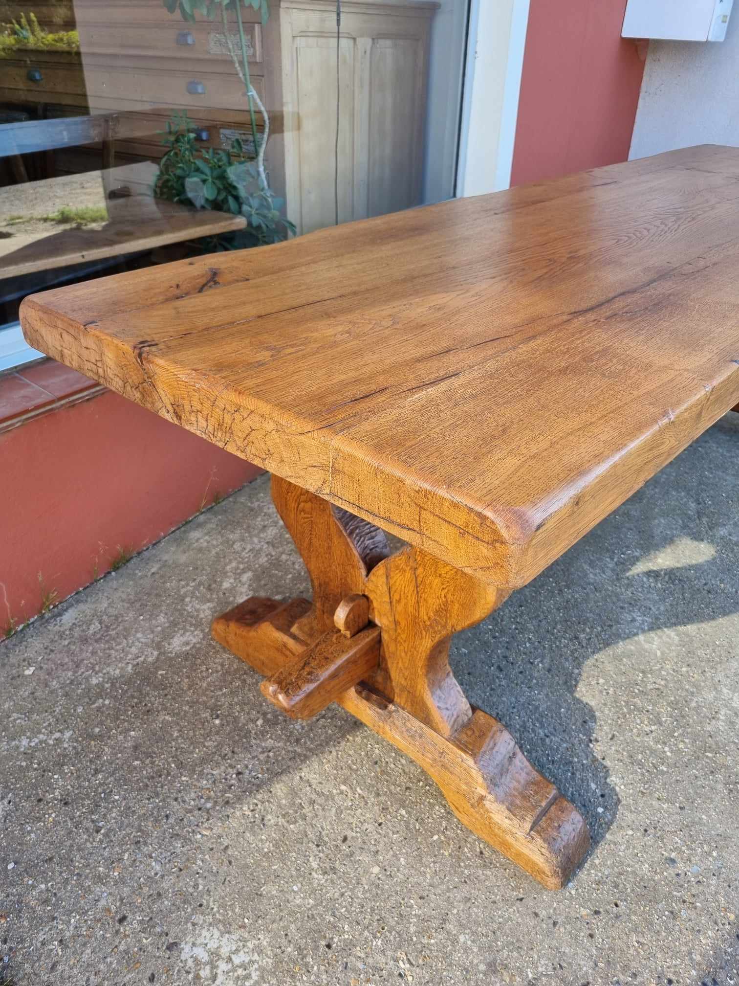 Farm table