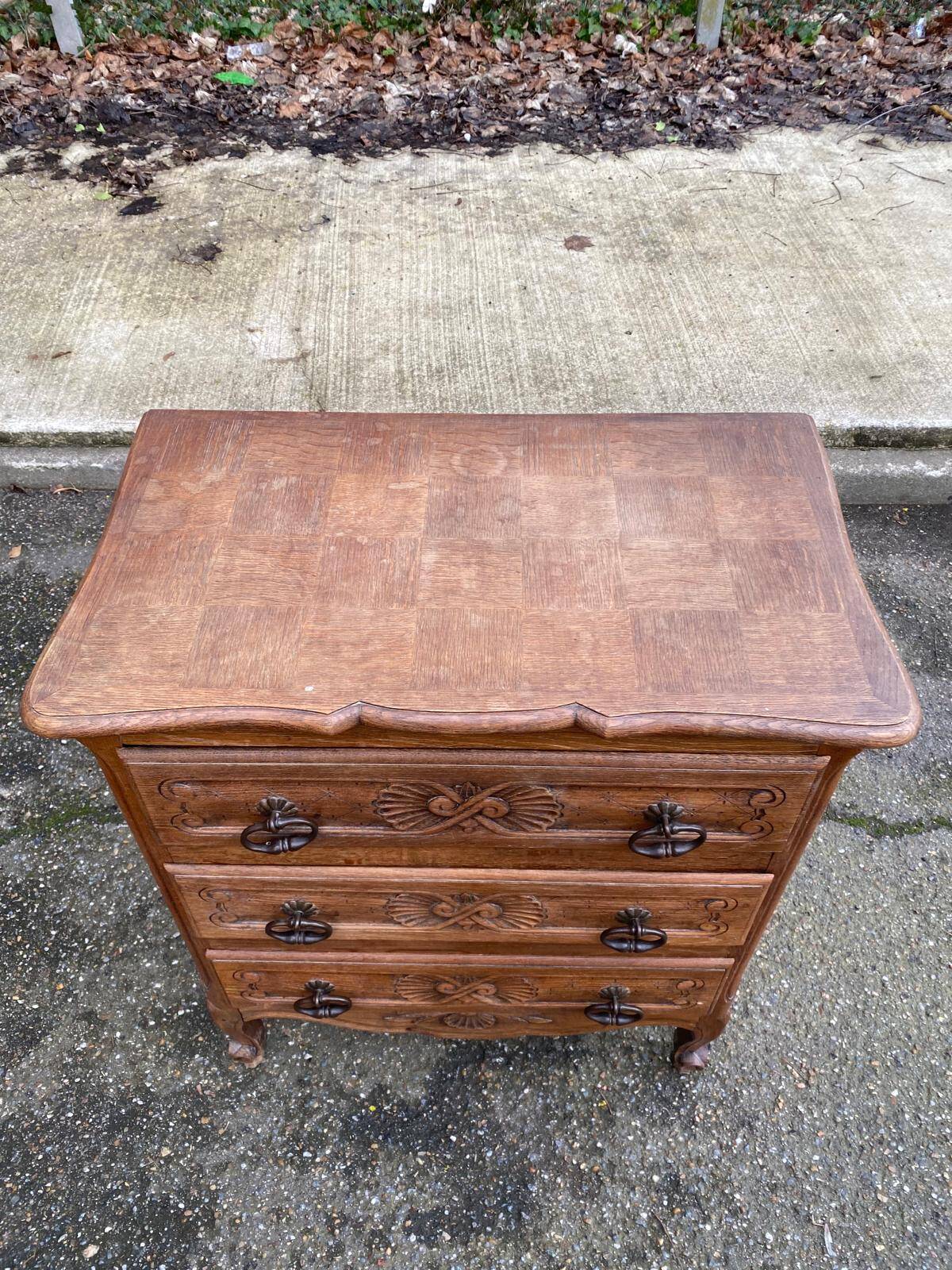Commode vintage style Louis XV en bois du 19ème
