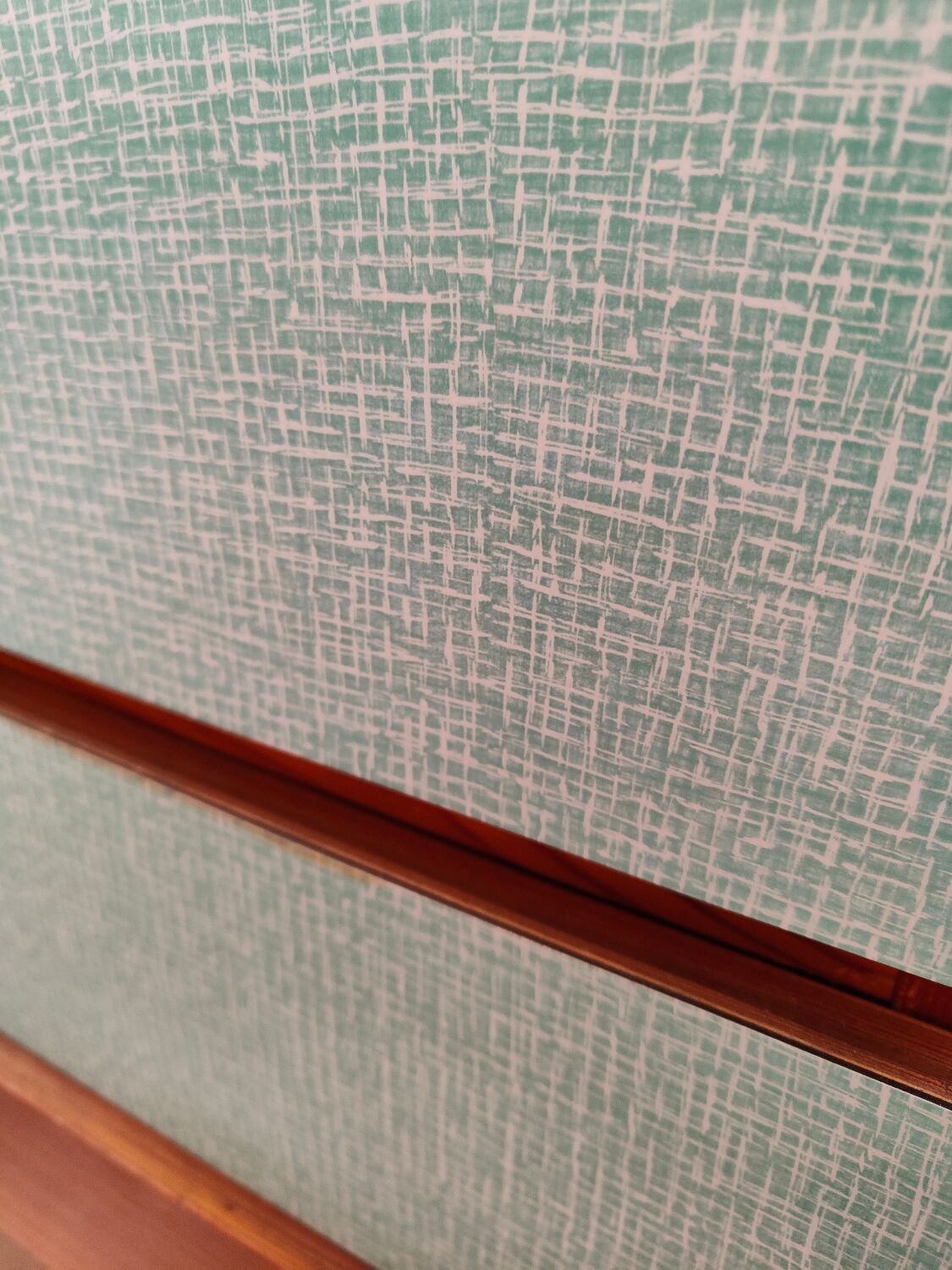 Commode Tchèque bois et formica vert d'eau