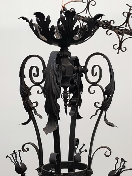 Imposing gothic lustre in wrought iron black laqué 185cm - 2 large candelabras