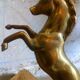 Cheval cabré en laiton massif