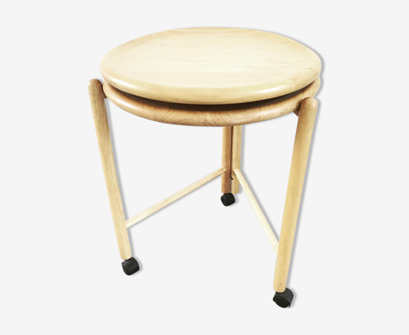 Desserte en bois ronde sur roulettes