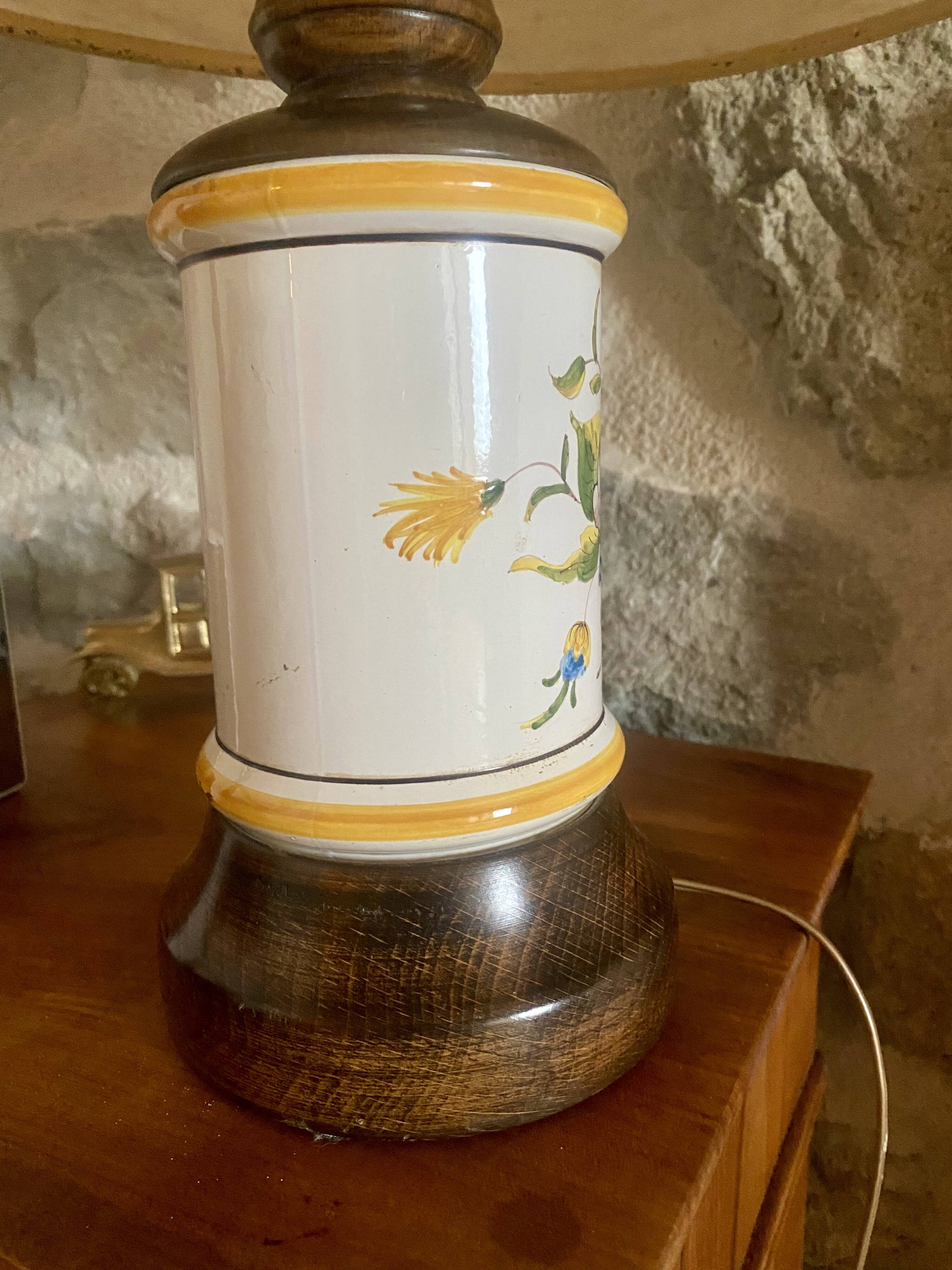 Ceramic and wood table lamp