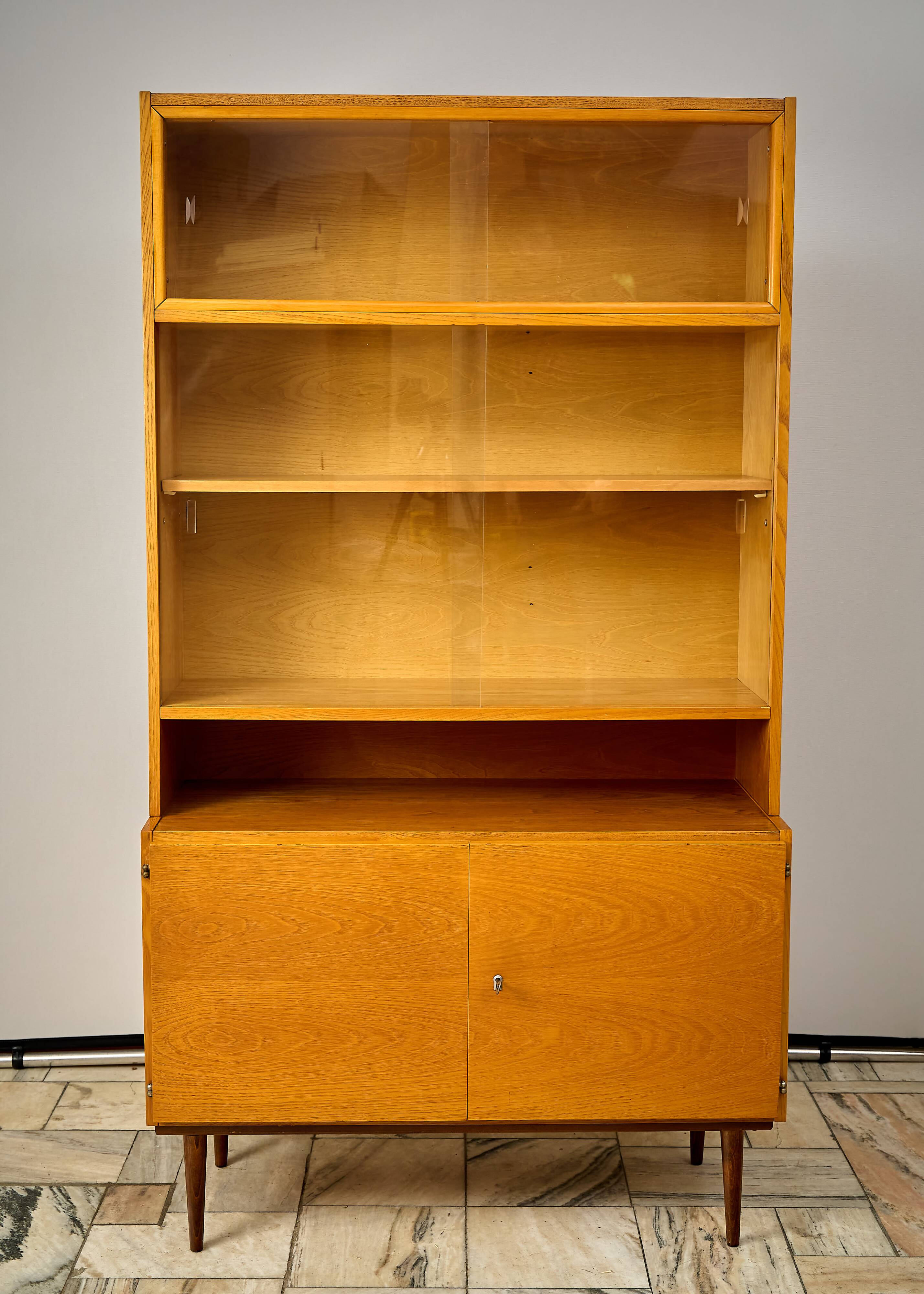 Bibliothèque du milieu du siècle UP-ZAVODY, années 1960, Tchécoslovaquie