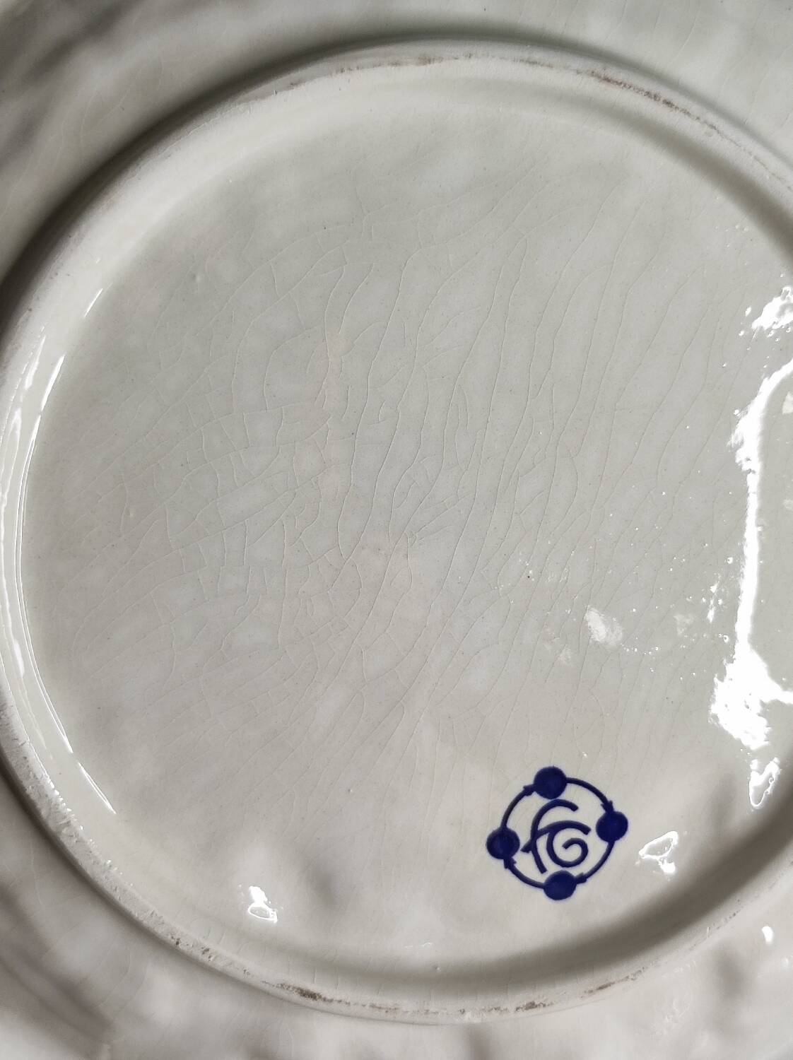 Barbotine dessert plate