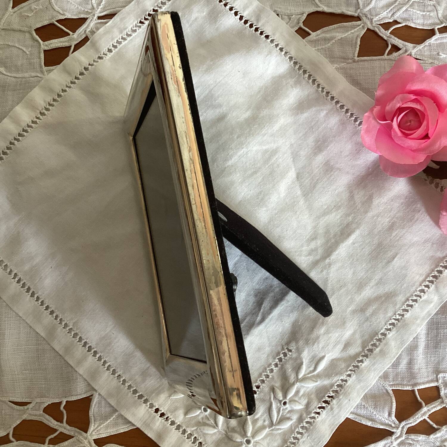 Small photo frame to stand